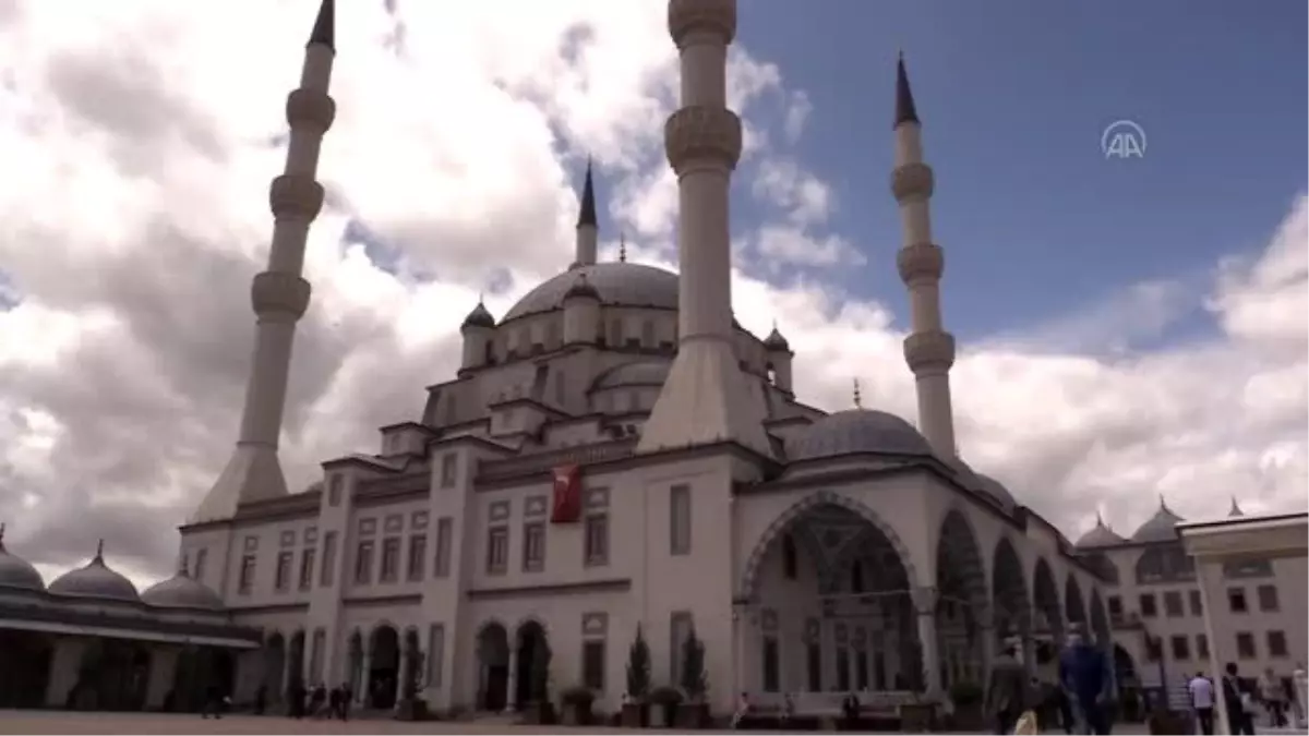 Cuma namazı, salgın sonrası ilk kez kılındı