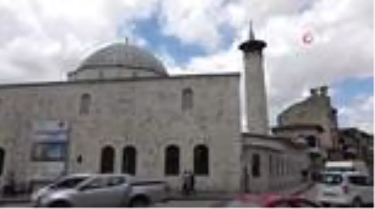 Habib-i Neccar Camii\'nde aylar sonra ilk Cuma namazı kılındı