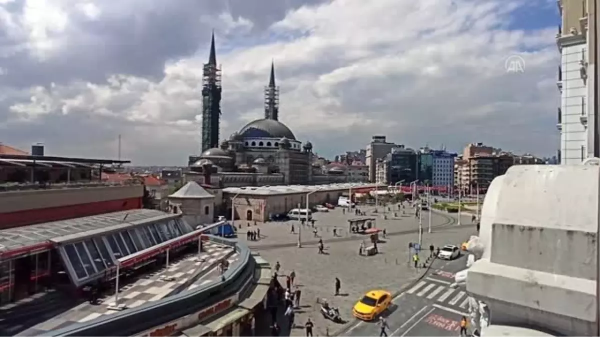 Kültür ve Turizm Bakan Yardımcısı Demircan, Taksim Camisi\'nde incelemelerde bulundu