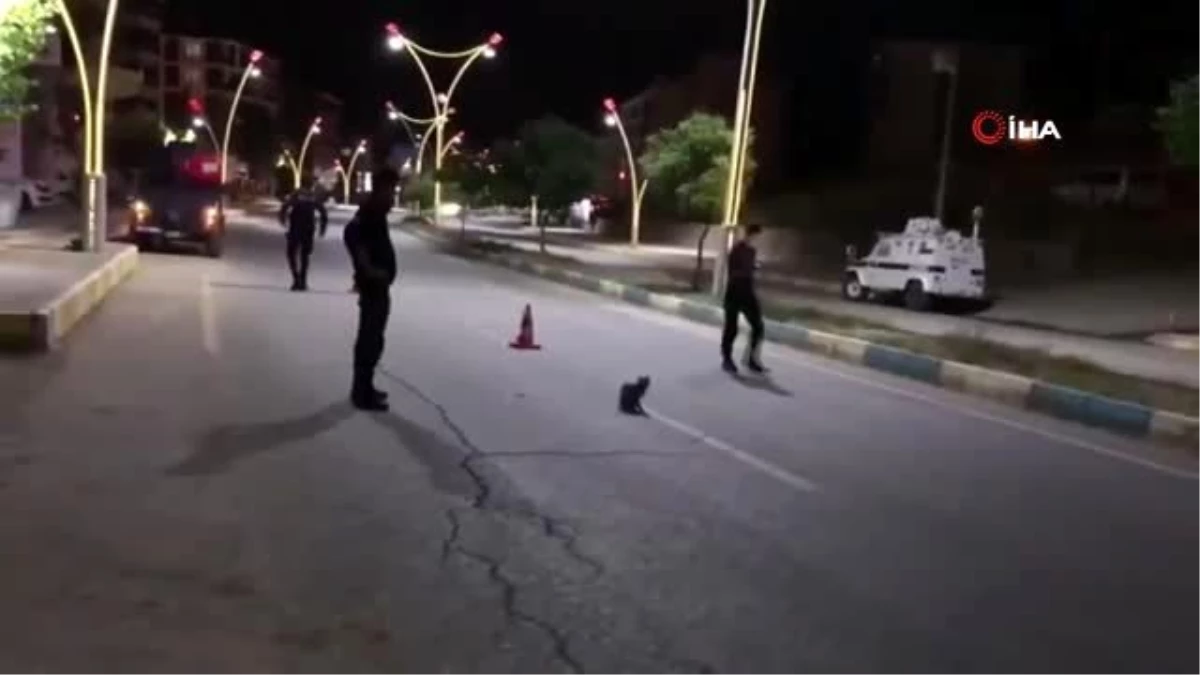 Tunceli\'de Polislerden "Örnek" davranış