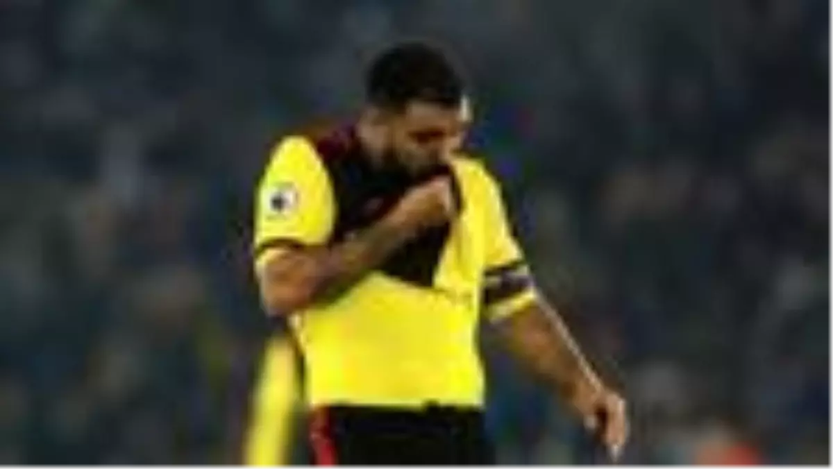 Watfordlu Troy Deeney\'e kan donduran mesaj: Umarım çocuğun corona virüs kapar