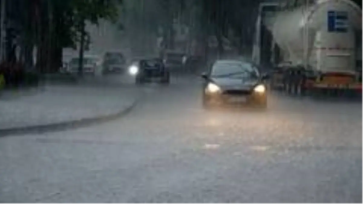 Zonguldak\'ta sağanak yağış hayatı olumsuz etkiledi