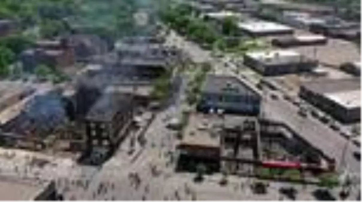 AA, protestolar sonrası harabeye dönen Minneapolis\'i havadan görüntüledi