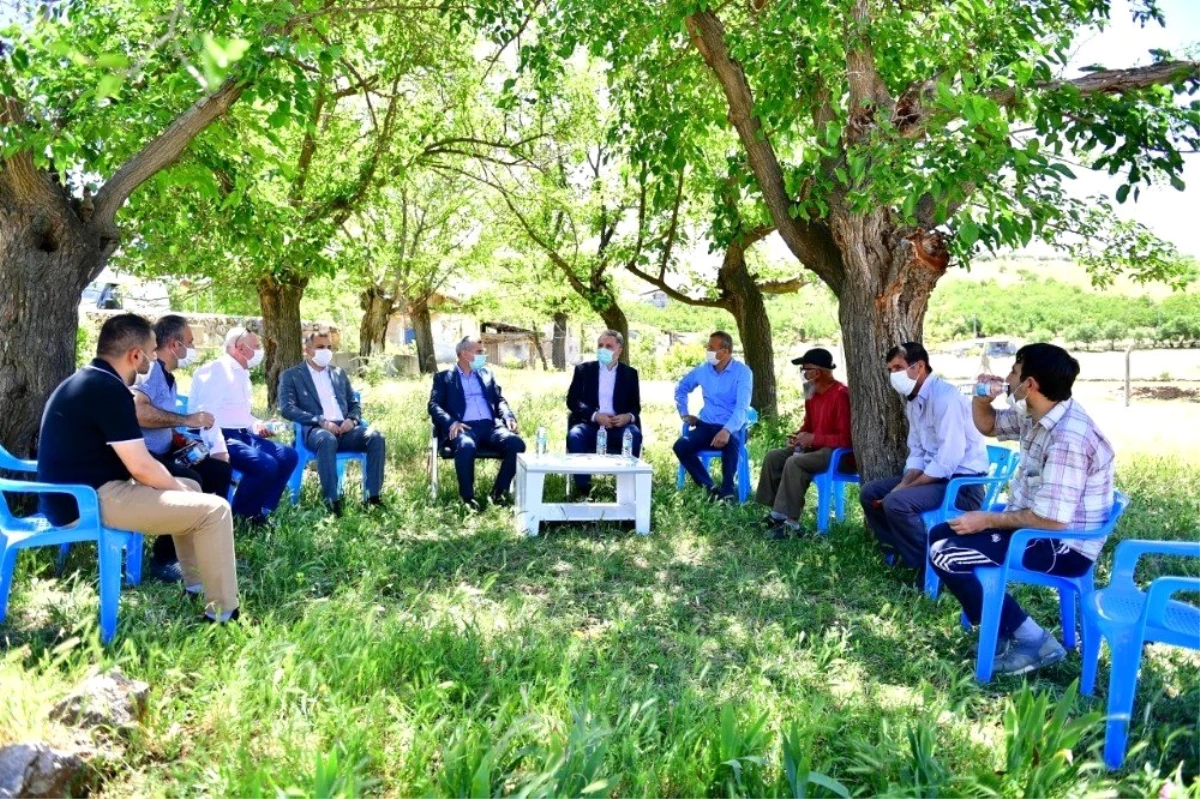 Çakır ve Çınar\'dan kırsal mahallelere ziyaret