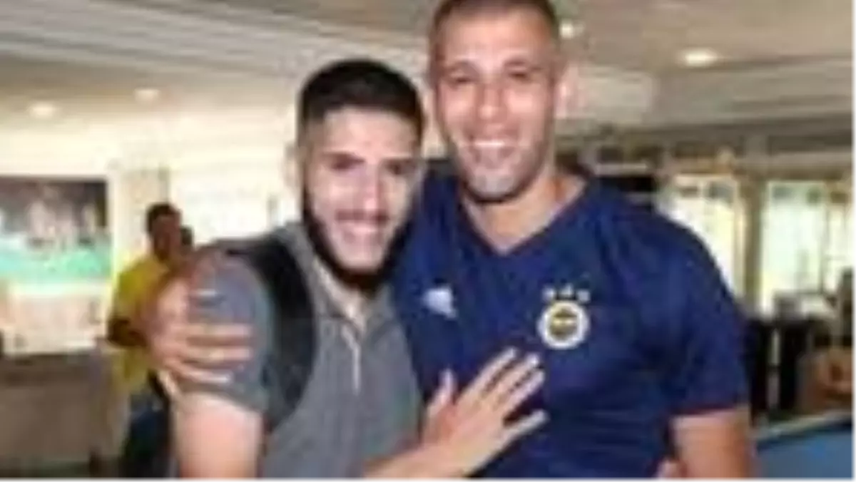 Fenerbahçe\'nin eski yıldızı Yassine Benzia kaza geçirdi!