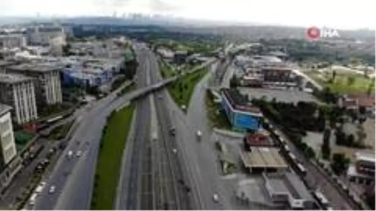 Sokağa çıkma kısıtlamasının ilk gününde yollar boş kaldı