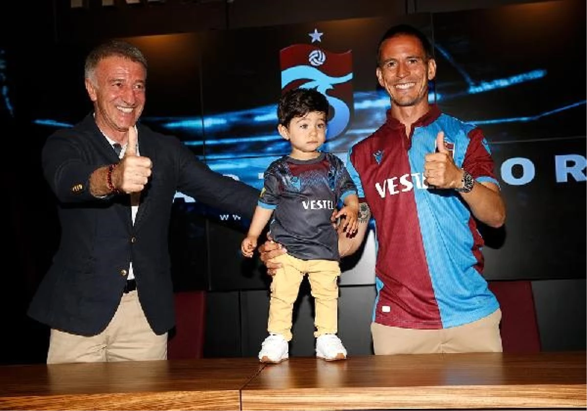 Trabzonspor\'da Joao Pereira\'nın sözleşmesi 1 yıl uzatıldı
