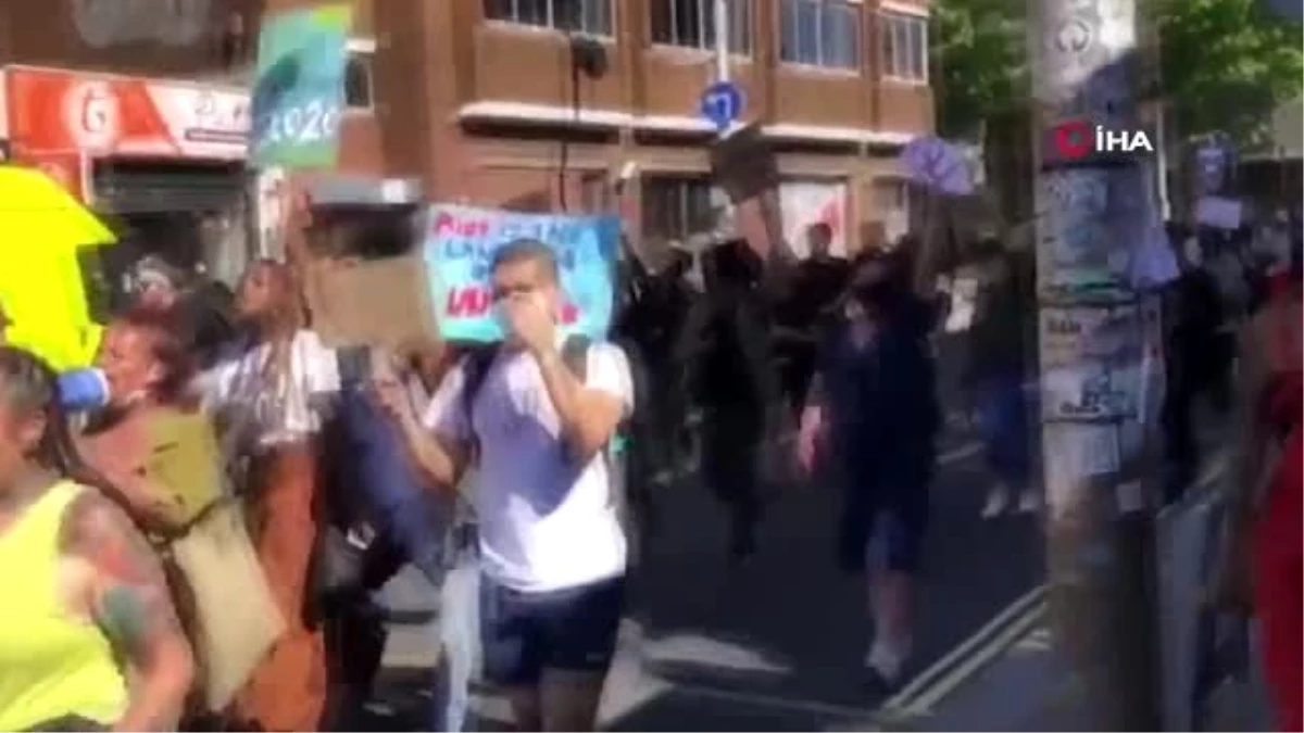 Londra\'da ırkçılığa karşı protesto