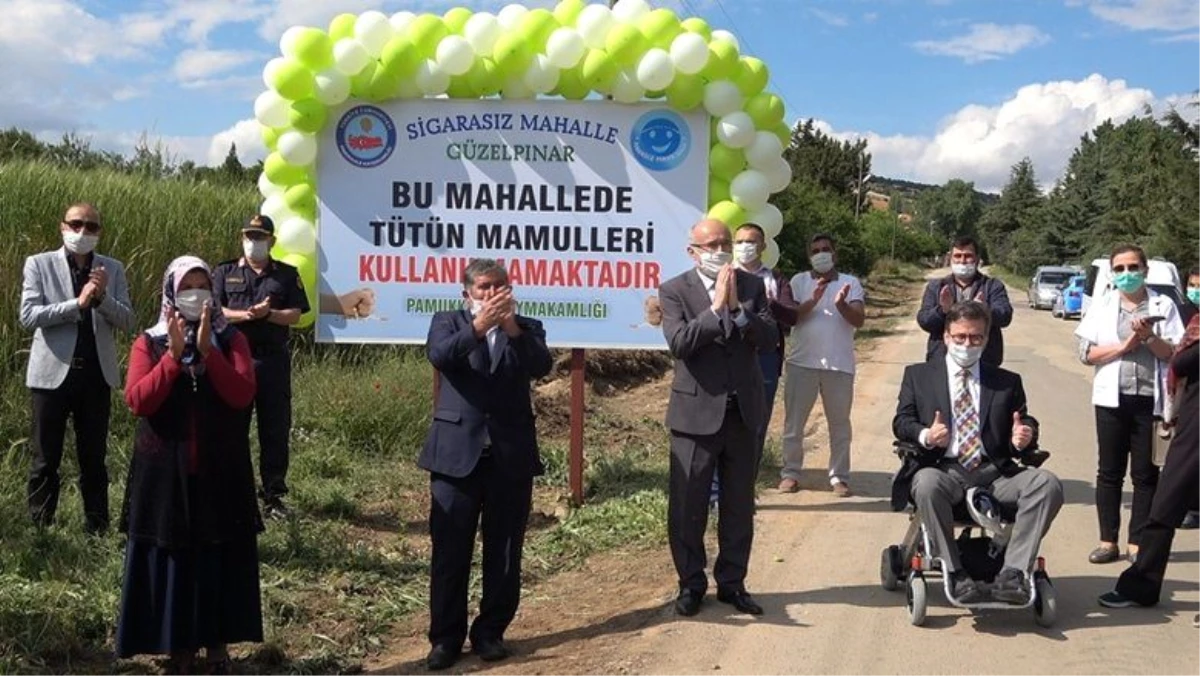 Denizli\'de sigarasız mahalleye "tütün mamulleri kullanılmamaktadır" tabelası asıldı