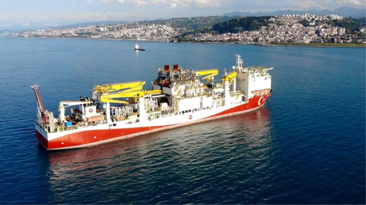 Fatih Sondaj Gemisi, Karadeniz\'deki ilk durağı olan Trabzon\'a ulaştı