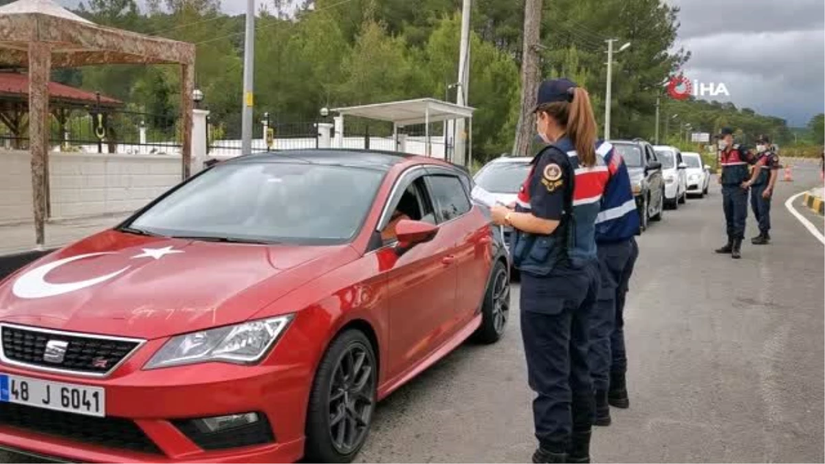 Marmaris giriş noktasında trafik yoğunluğu