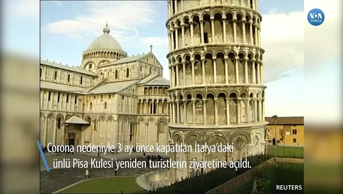 Pisa Kulesi\'nde Yine Turistler