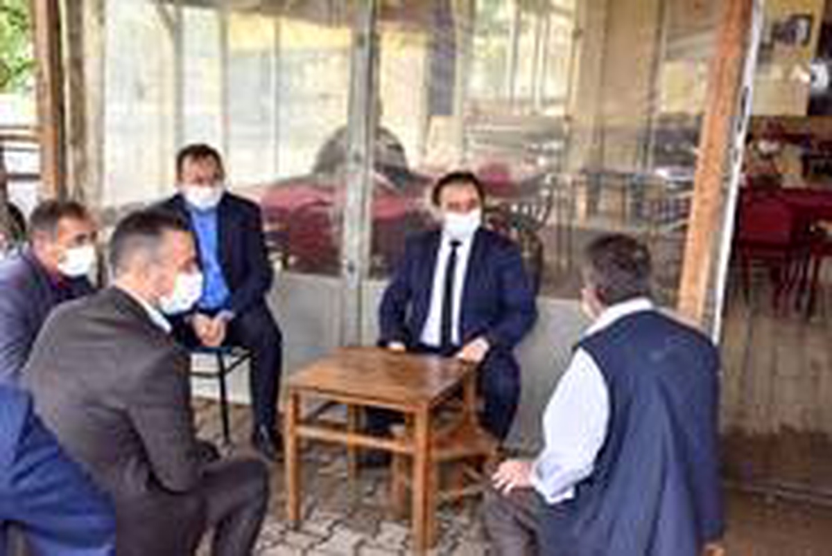 Başkan Şahin esnaf ile çay içti sohbet etti