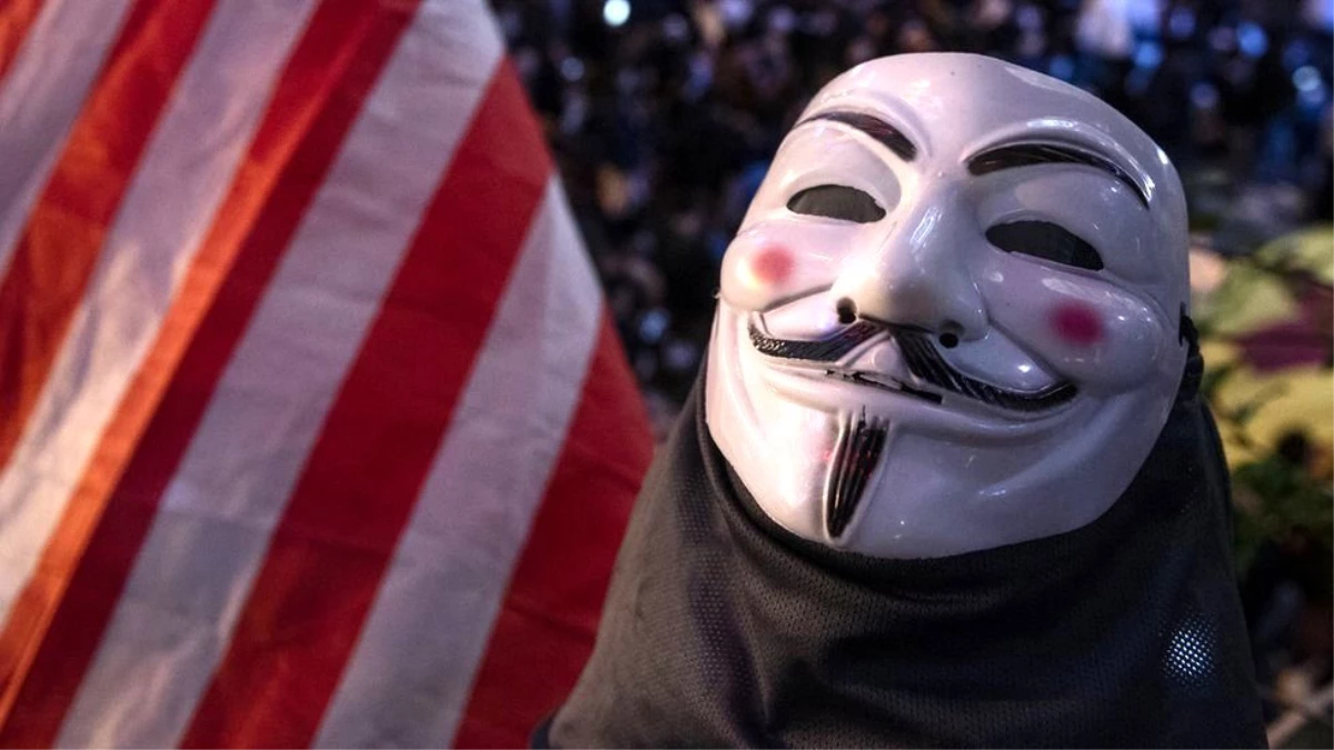 George Floyd: ABD\'deki protestolar sırasında hacker grubu Anonymous da küllerinden doğdu