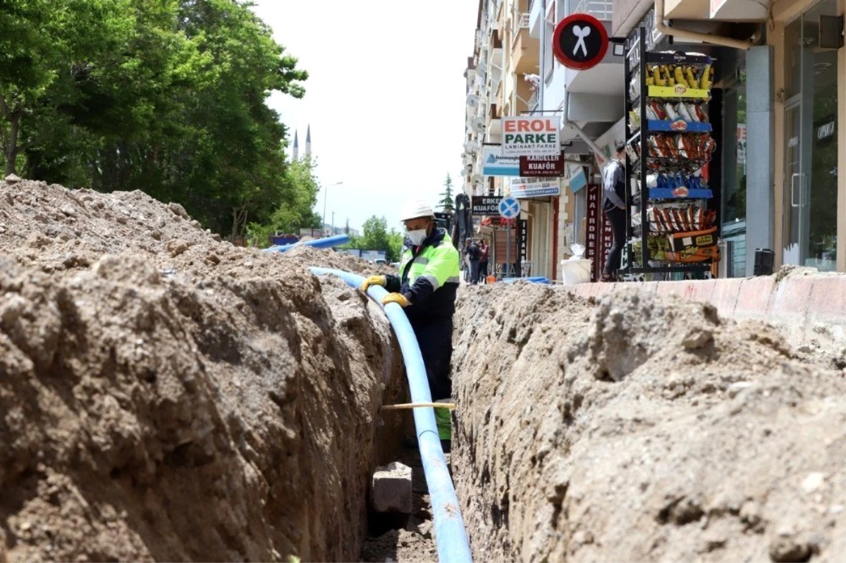 İstiklal caddesi sağlam altyapıya kavuşuyor