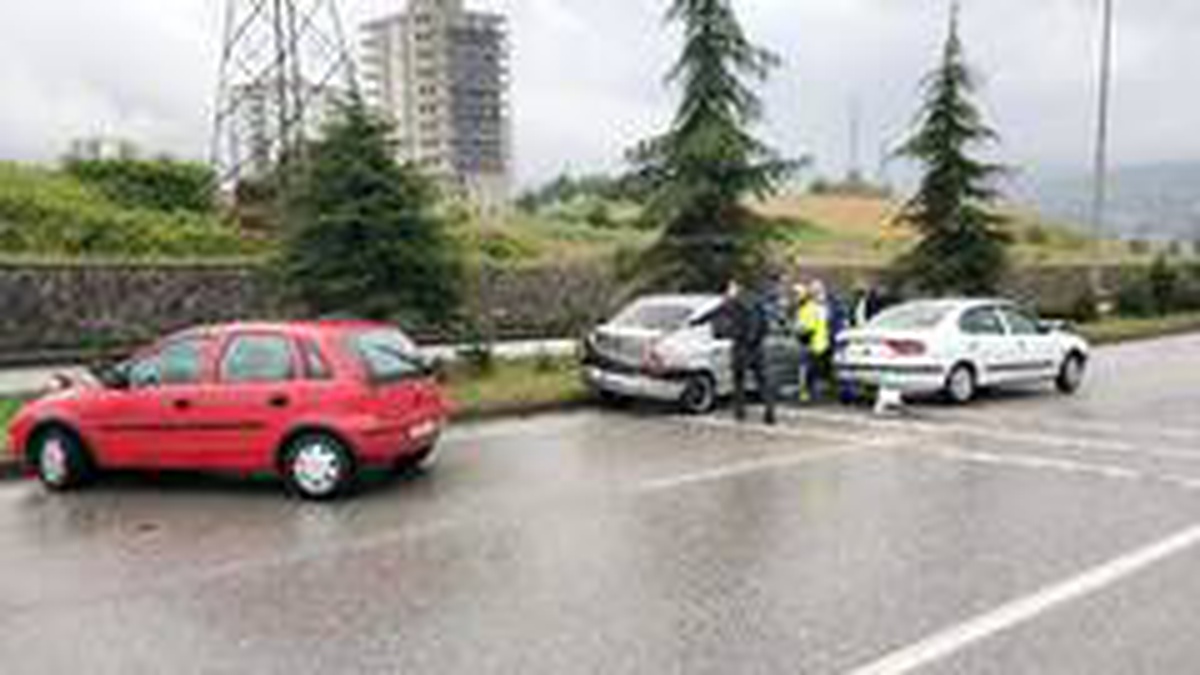 Samsun\'da zincirleme trafik kazası: 1 yaralı