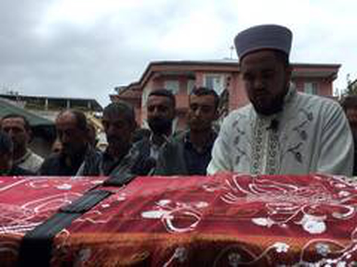 Düğünden bir gece önce ölmüştü...Nişanlısı kendini "düştü" diye savundu