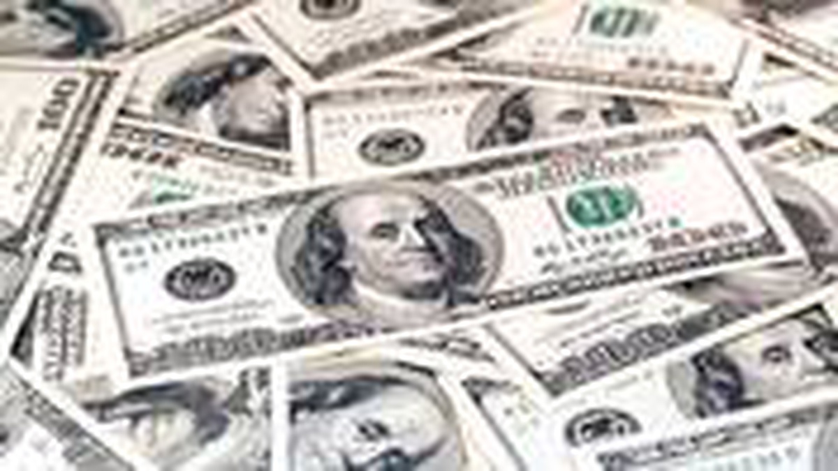 Dünkü sert düşüşün ardından yeni güne yükselişle başlayan dolar 6,73\'den işlem görüyor
