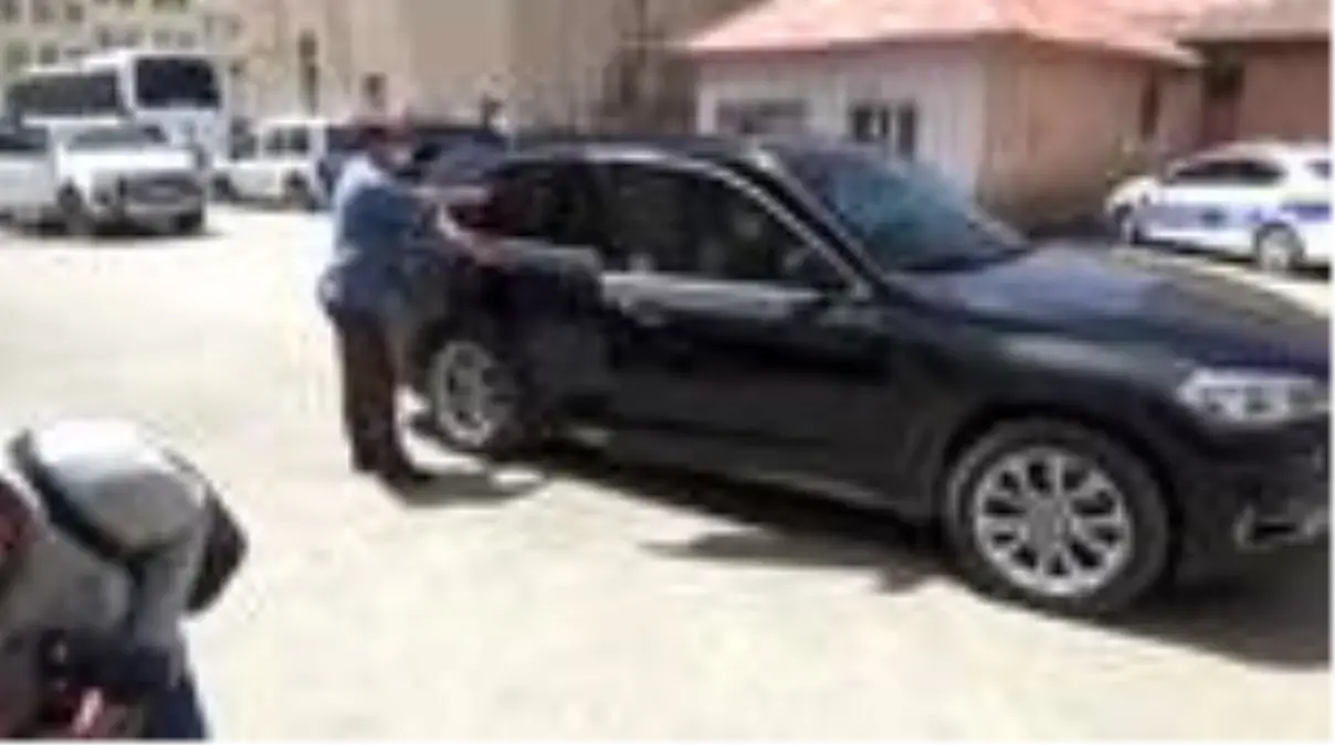 Hakkari Valisi Akbıyık Yüksekova\'da incelemelerde bulundu