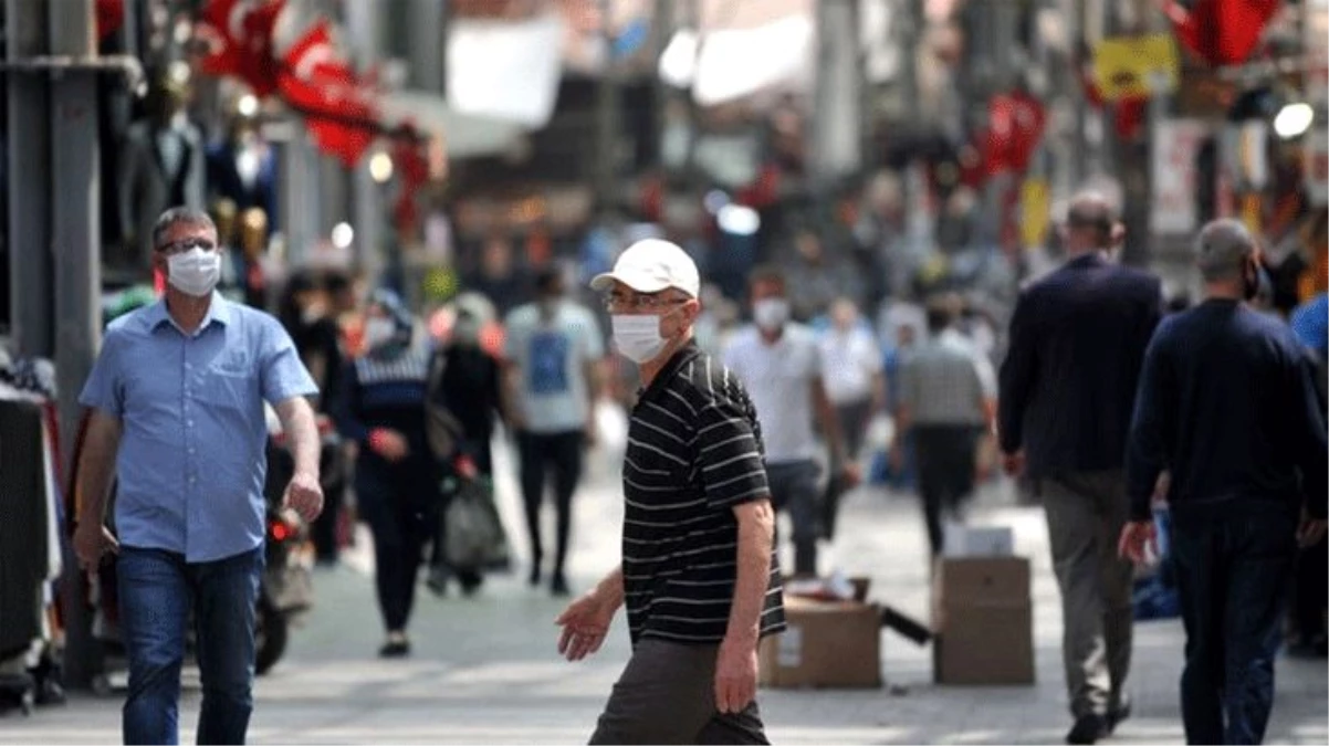 Türkiye\'de koronavirüs salgını ne zaman bitecek? Prof. Dr. Mehmet Ceyhan iki olasılığı paylaştı