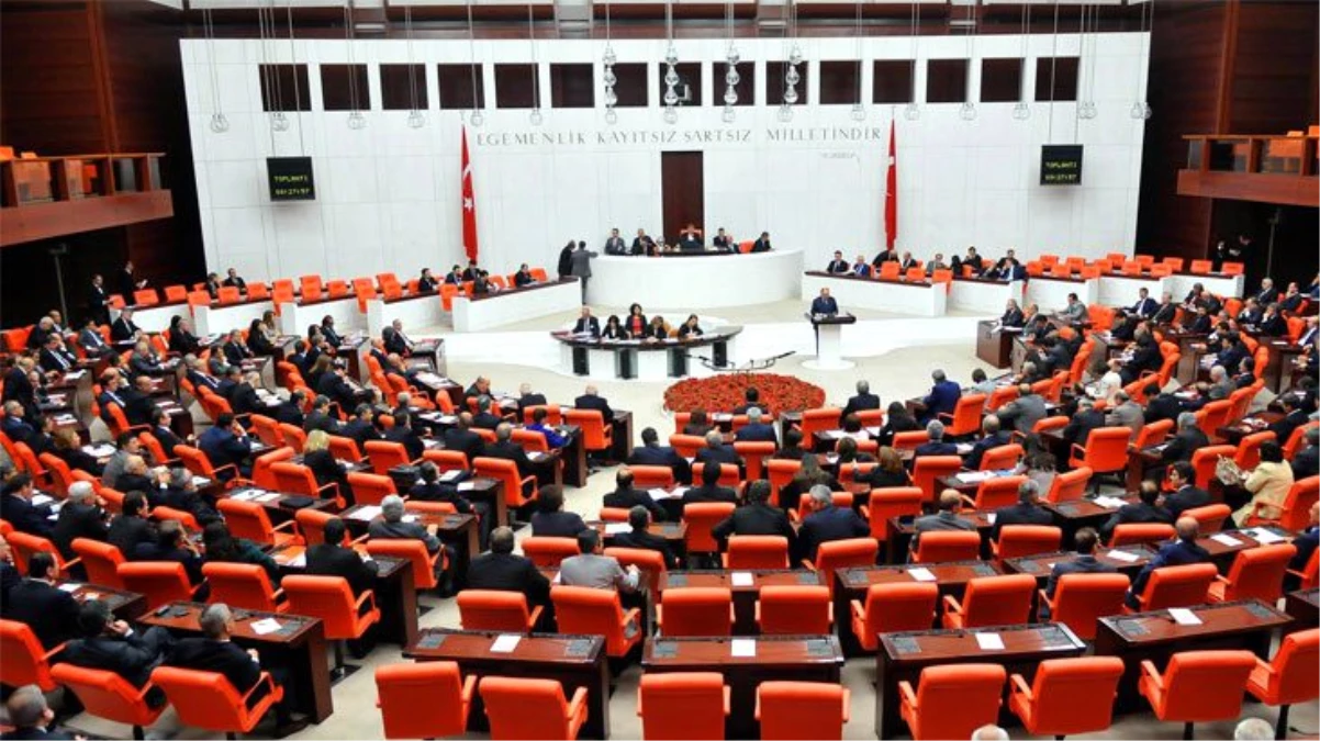 3 ismin milletvekilliği düşürüldü, Meclis\'teki sandalye dağılımı değişti