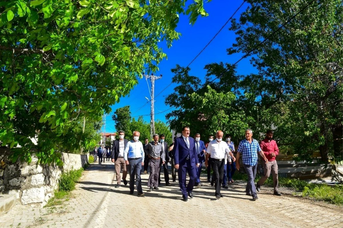 Başkan Gürkan yol genişletme çalışmalarını inceledi