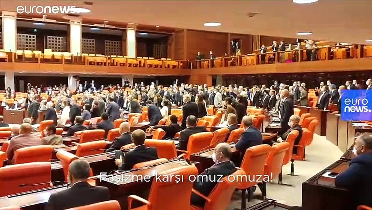 CHP\'li Enis Berberoğlu ile HDP\'li Leyla Güven ve Musa Farisoğulları\'nın milletvekilliği düşürüldü