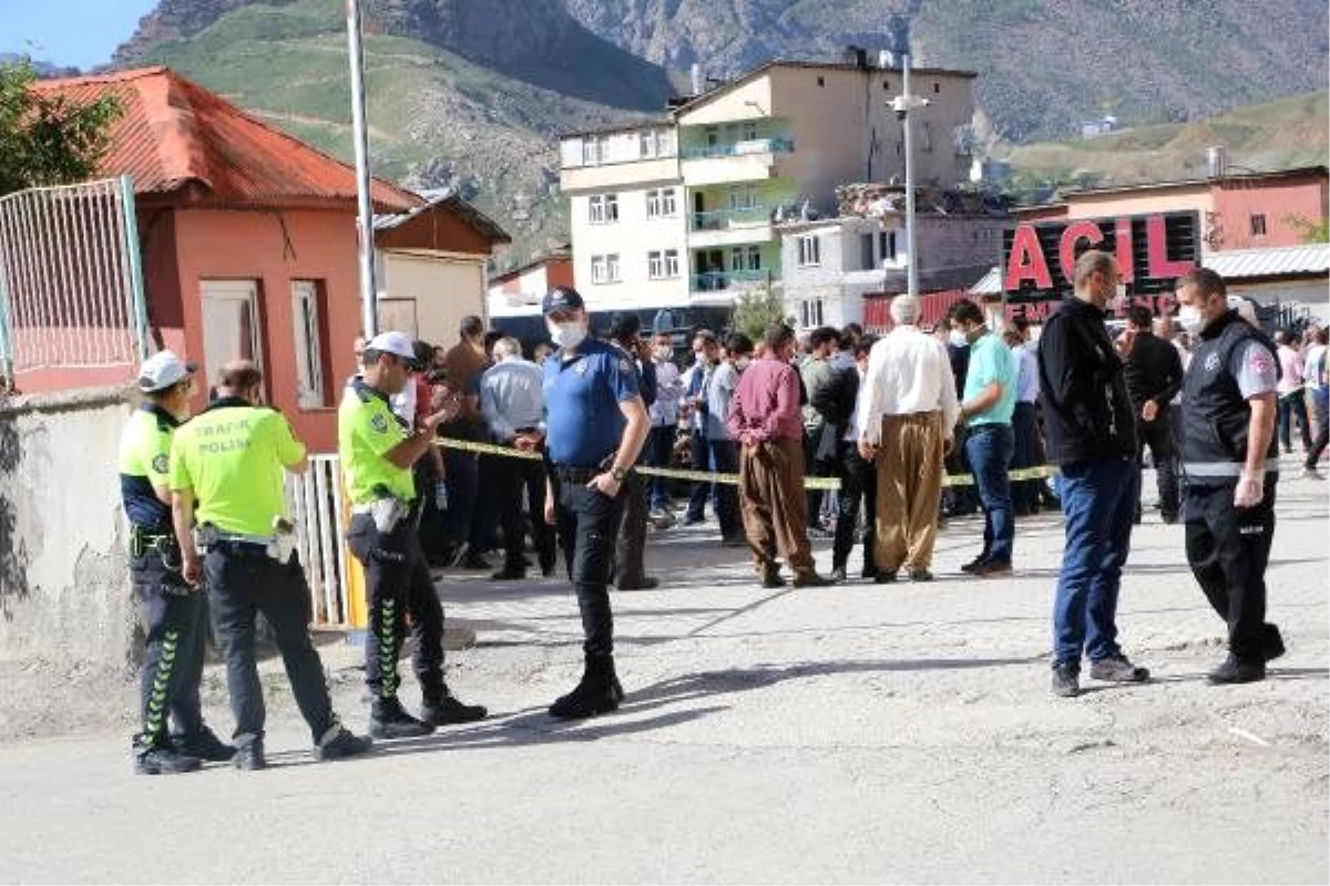 gece evinden alınıp uzun namlulu silahla öldürüldü; Vali \'cinayeti PKK işledi\' dedi