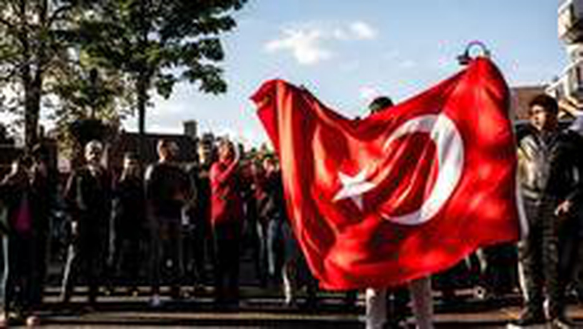 Hollanda\'da araştırma: En fazla ayrımcılığa uğrayan kesim Türkler ve Faslılar