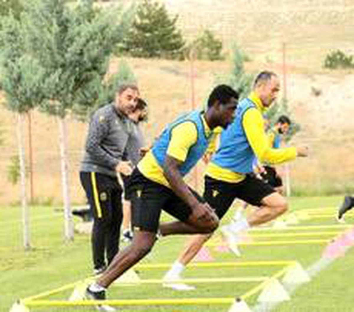 Karaman futbolcularına nefes aldırmıyor
