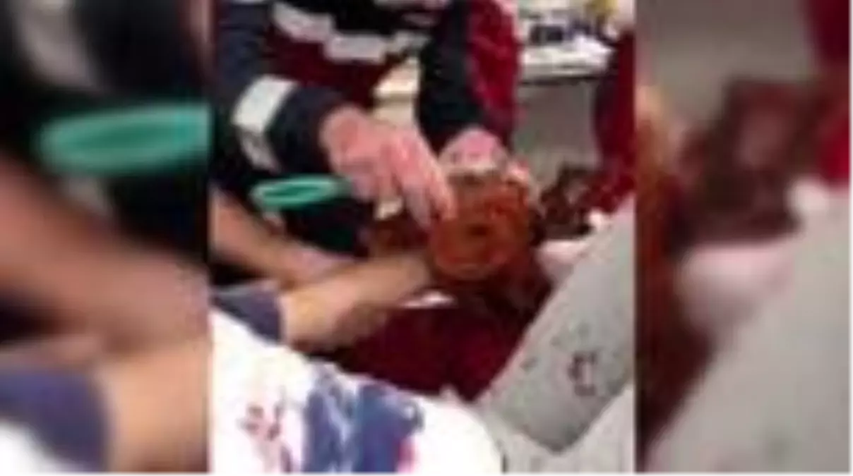 Son dakika... Küçük çocuğun eli, itfaiye ekiplerince sıkıştığı makineden hastanede çıkartıldı