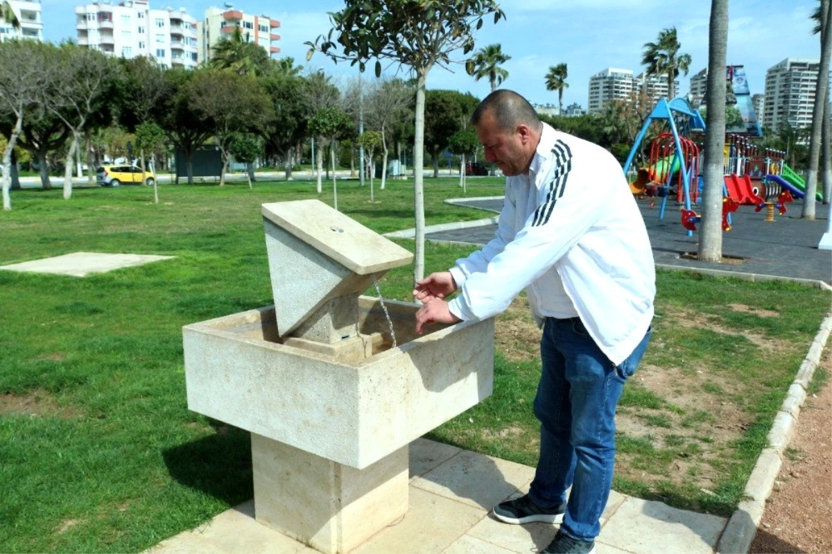 Mersin\'de parklara su tasarruflu çeşme yerleştirildi