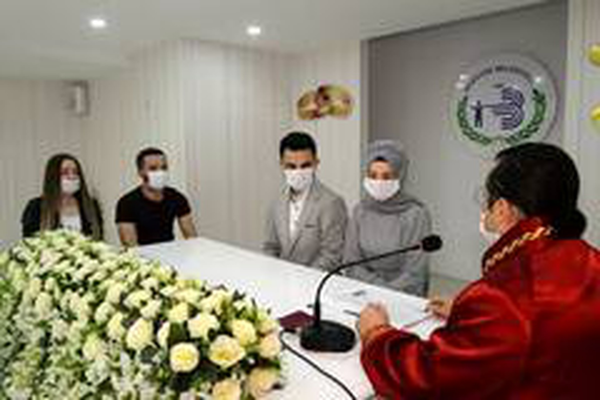 Nikah salonu yeni oturma düzeniyle hizmet vermeye başladı