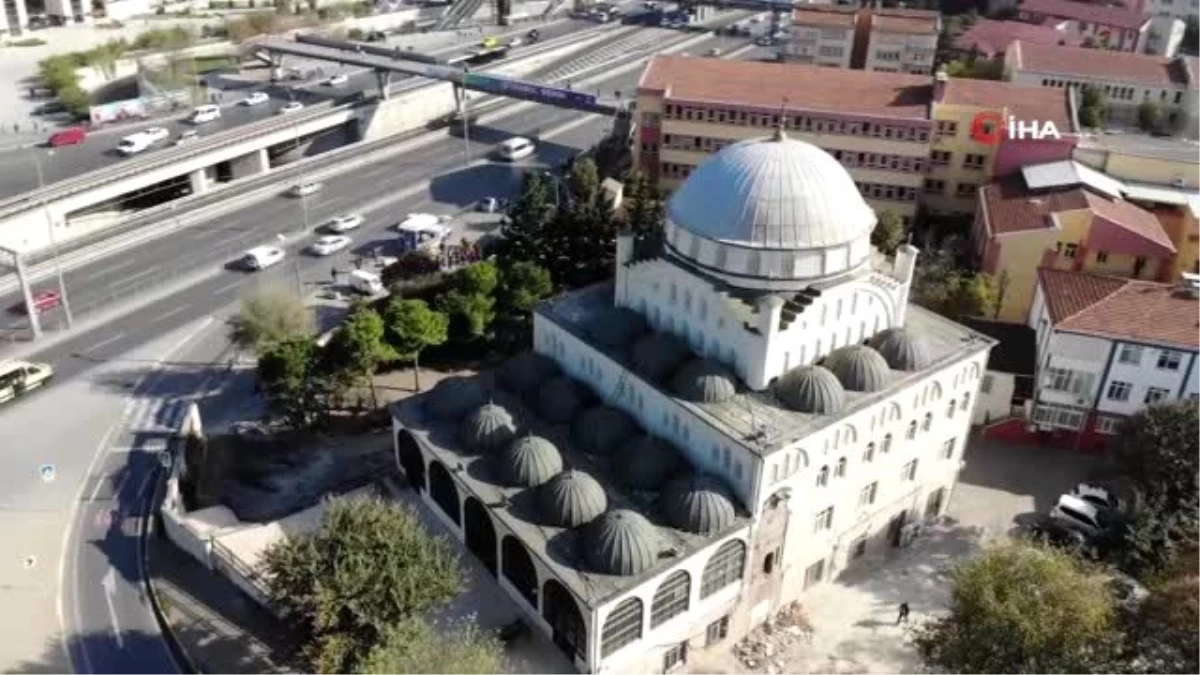 Silivri Depremi\'nde minaresi yıkılan camide flaş gelişme