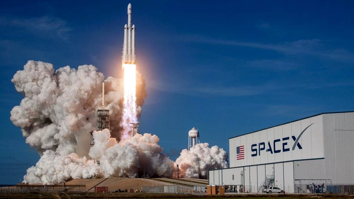 SpaceX Starlink Projesi Kanunları Çiğniyor