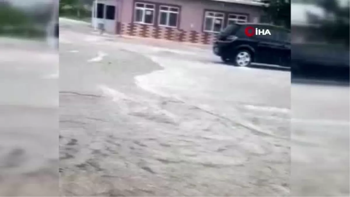 Son dakika! Tokat\'ta dolu ve sağanakı etkili oldu, caddeler sokaklar göle döndü