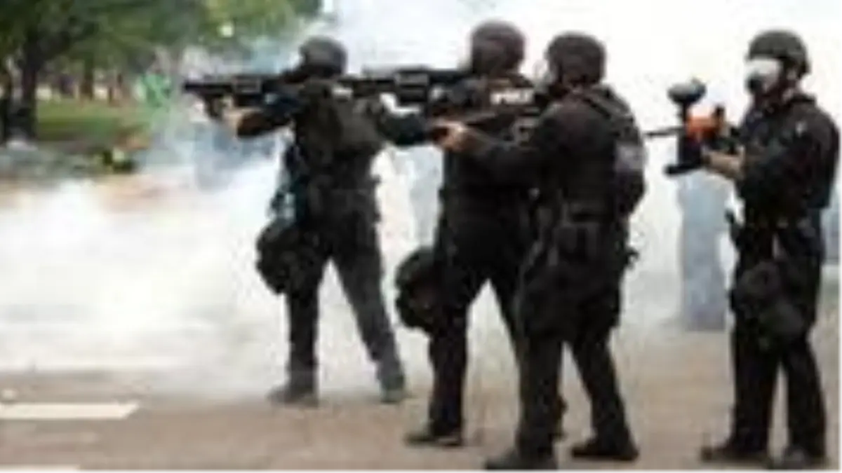 ABD\'de George Floyd eylemlerinde polisin müdahalesi büyük tepki çekti