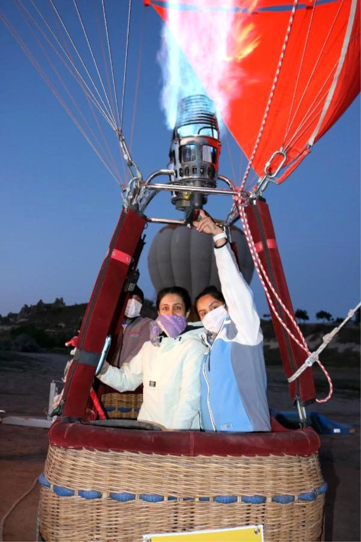 Balonlar, pilot adayları için havalandı