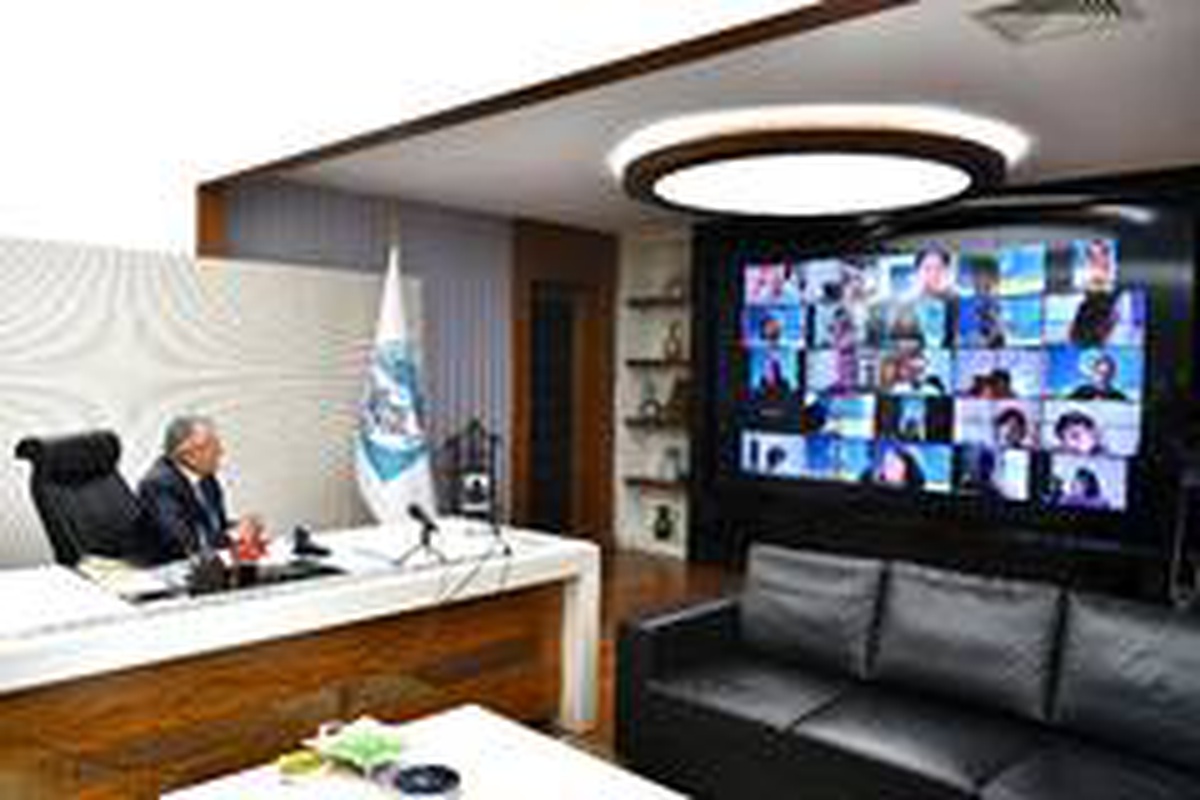 Başkan Büyükkılıç çocuklarla birlikte olmaya devam ediyor