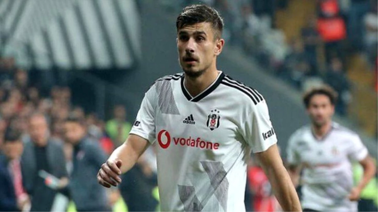 Beşiktaş, milli futbolcu Dorukhan Toköz ile yola devam etme kararı aldı