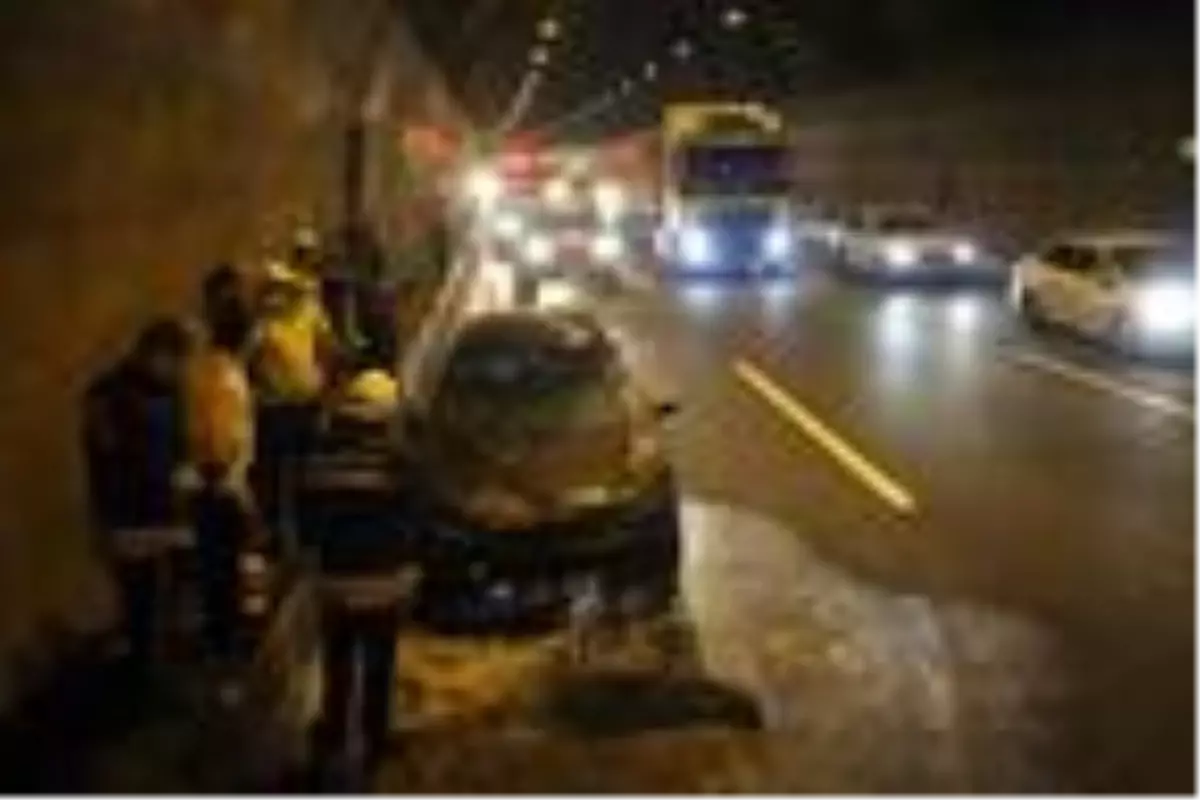 Son Dakika: Bolu Dağı Tüneli\'nde otomobilde yangın çıktı