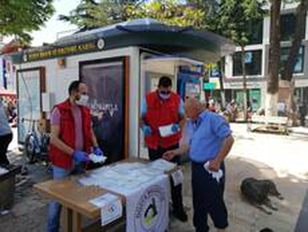 Düzce Belediyesi maske dağıtımını hızlandırdı