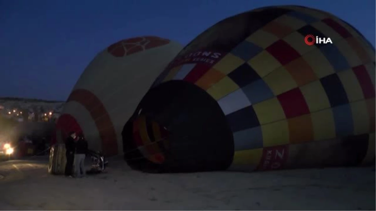 Kapadokya\'da gökyüzü balonlarla renklendi