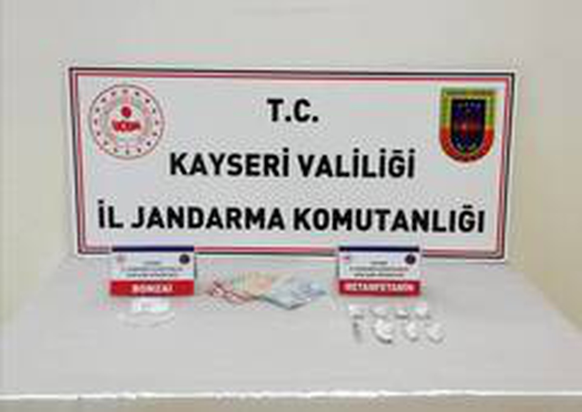 Kayseri\'de uyuşturucu operasyonu: 3 gözaltı
