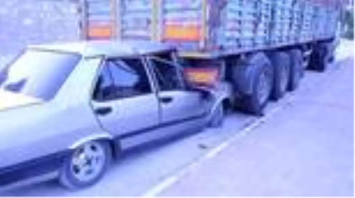 Son dakika haber | Polisin "dur" ihtarına uymayıp kaçan sürücü kaza yaparak yaralandı