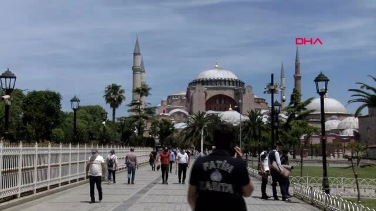 SULTANAHMET CAMİİ\'NDE CUMA NAMAZI