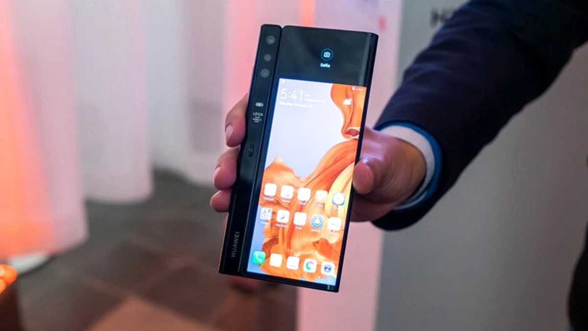Xiaomi\'den Mate Xs\'e Benzeyen Katlanabilir Telefon Patenti