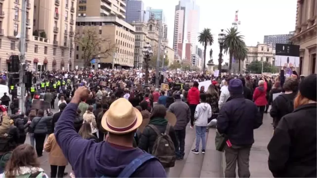 Avustralya\'da on binler ırkçılık ve ayırımcılığı protesto etti - MELBOURNE