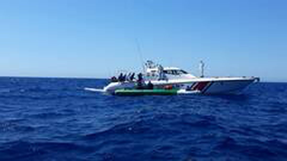 Çanakkale\'de 100 düzensiz göçmen kurtarıldı