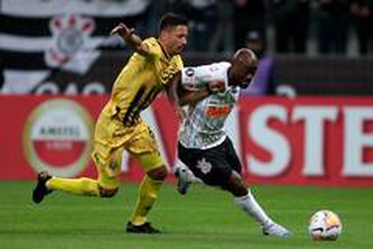 Corinthians Vagner Love\'ın sözleşmesini feshetti